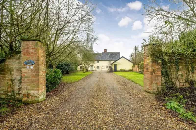 Grade II Listed Detached House 4 5 Bedrooms Diss