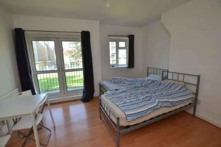 2 Bedroom Flat for Sale London SE11 New China Walk Estate
