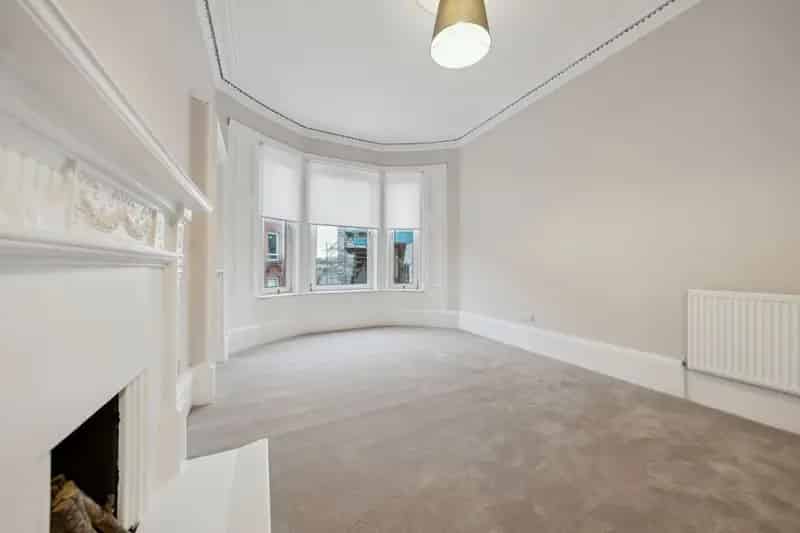 2 Bedroom Flat Mount Florida Refurbished Modern Amenities