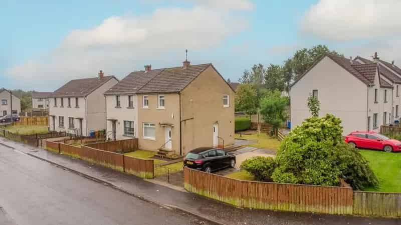 2 Bedroom Semi Detached House For Sale