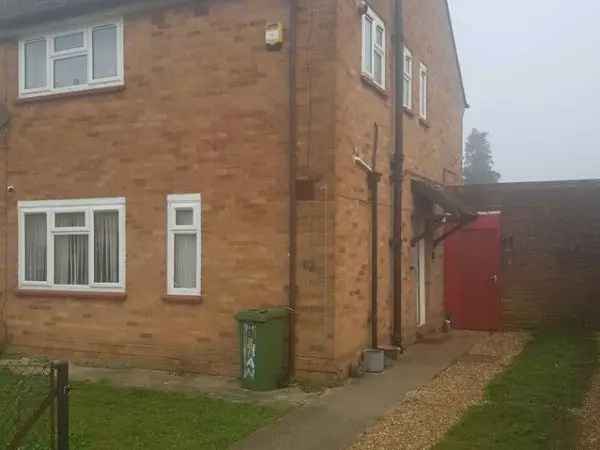 2 Bed Bungalow Wanted Disabled Access Wet Room Parking Garden 2 Bed Semi Detached House For Sale