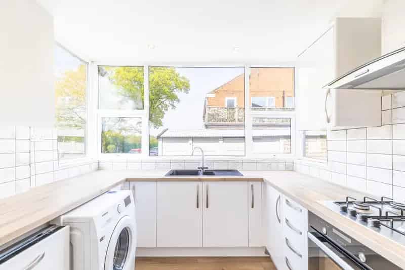 3 Bedroom Semi Detached House to Rent Alwoodley