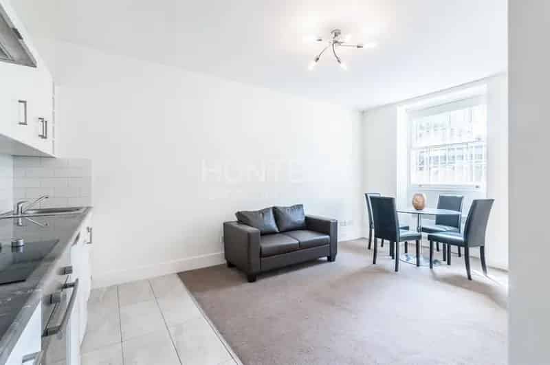 1 bedroom Flat
 To Let 
Total Size: 434 SQ FT