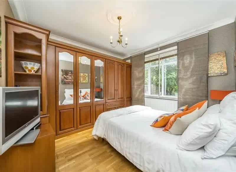 2 Bedroom Flat Neasden Open Plan Modern Bathroom Close Amenities Transport Links