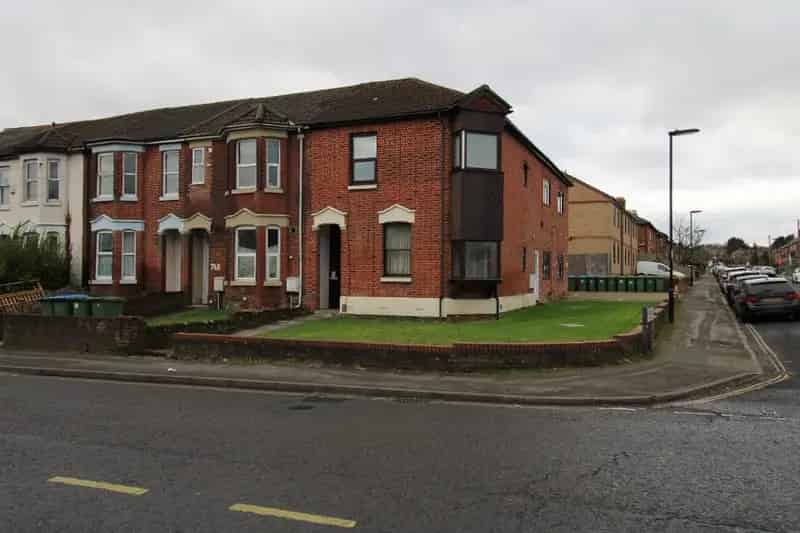 First Floor Studio Flat in Southampton Near City Centre