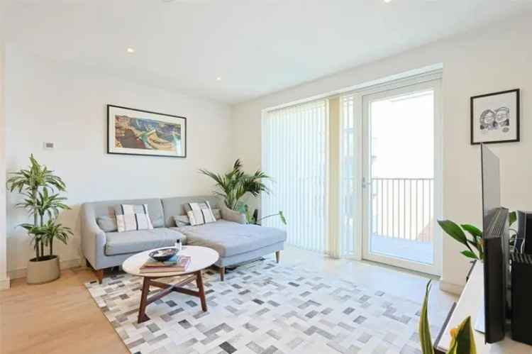 1 Bed House for Sale in Southall