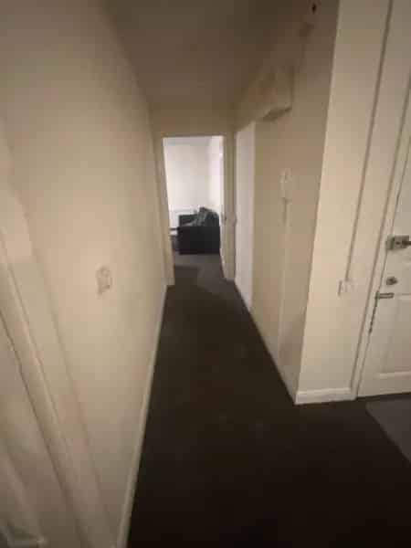2 Bed Ground Floor Flat Disabled Access Near Town Centre