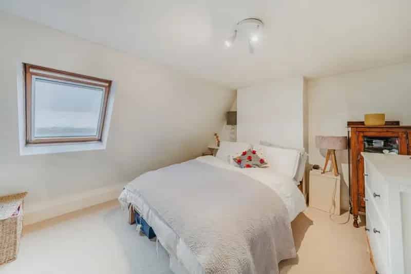 Top Floor Conversion Whitehall Park Double Bedroom Roof Terrace