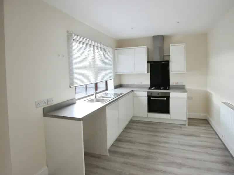 3 Bedroom Semi-Detached House in Leigh