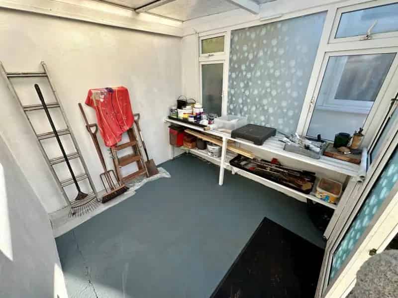 2 bed property for sale