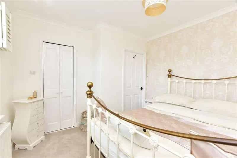 2 Bed House for Sale - Extended Period Cottage with Large Garden