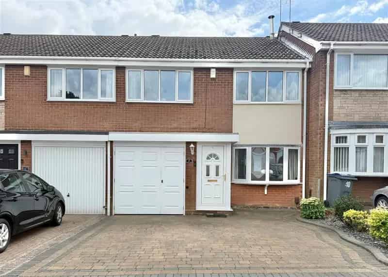 3 bedroom terraced house for sale