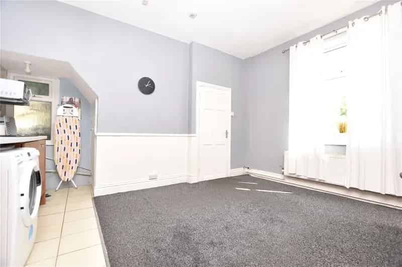 Two Bedroom Mid Terrace House in Morley Town Centre