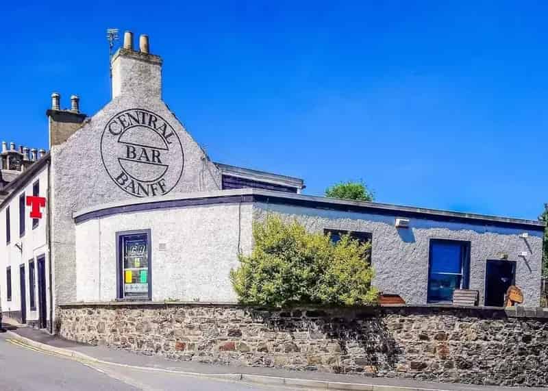 Licensed Premises with Proprietors Accommodation and Garden