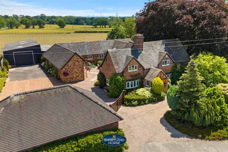 4 Bedroom Detached House to Rent in Warwickshire