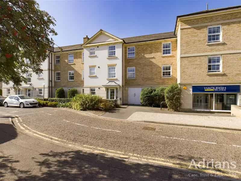 2 Bedroom Retirement Property for Sale