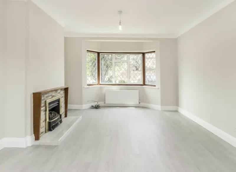 Three Bedroom Family Home Surbiton Near Train Station