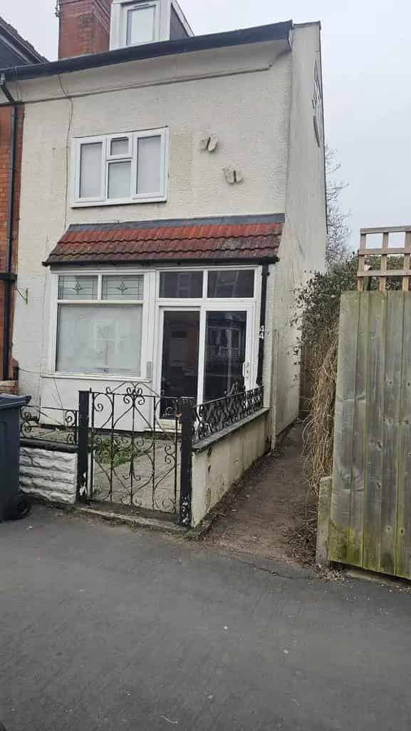 2 Bedroom End of Terrace House for Sale