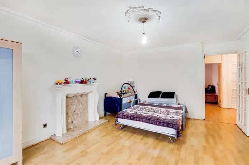 2 Bedroom Flat House to Rent