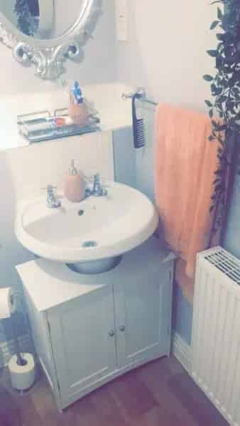 2-Bed New Build House Landscaped Garden Parking Bays