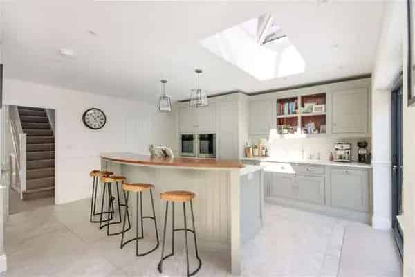 Spacious Family Home in Southborough with Stunning Garden and Modern Kitchen