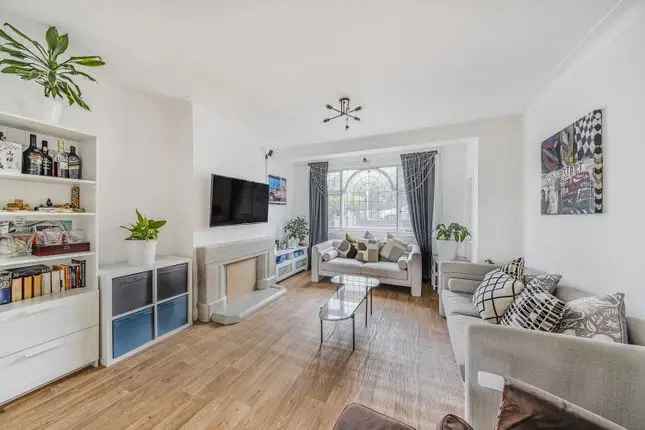 Semi-detached house to rent in Abbots Gardens, London N2