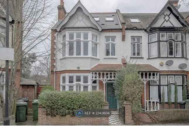 Semi Detached House for Rent London SW16