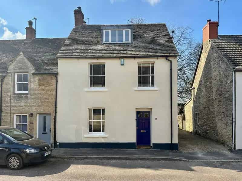 5 Bedroom End of Terrace House for Sale