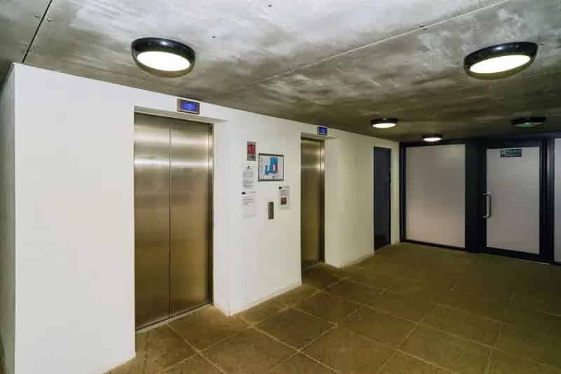 Spacious Furnished Apartment in Central Liverpool with Balcony