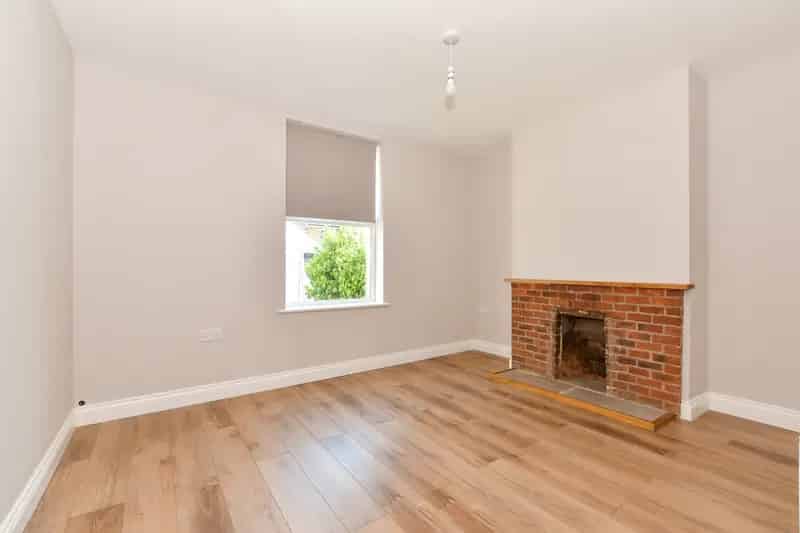 3 Bedroom Semi-Detached House to Rent Ryde