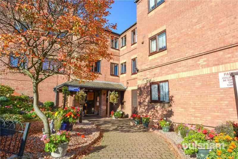 2 Bedroom Apartment for Sale Bearwood Over 60s