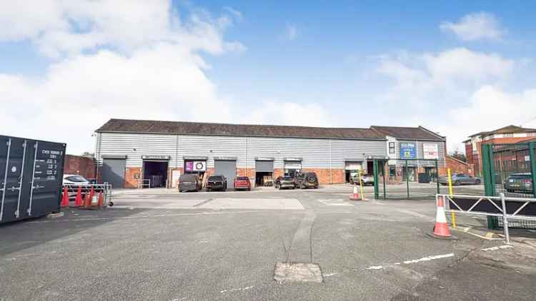 Wigan Commercial Units: Modern Workspace with Amenities