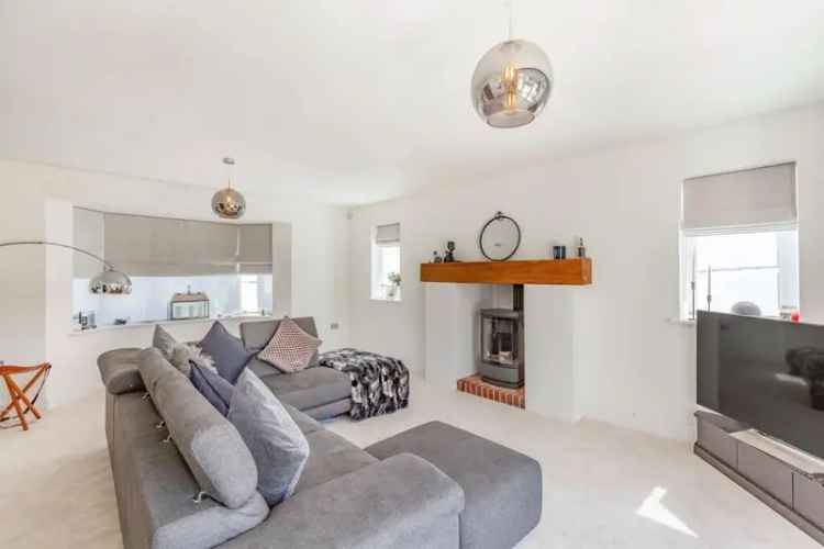 4 Bedroom Detached House 6 Month Let Stunning Home Family Accommodation