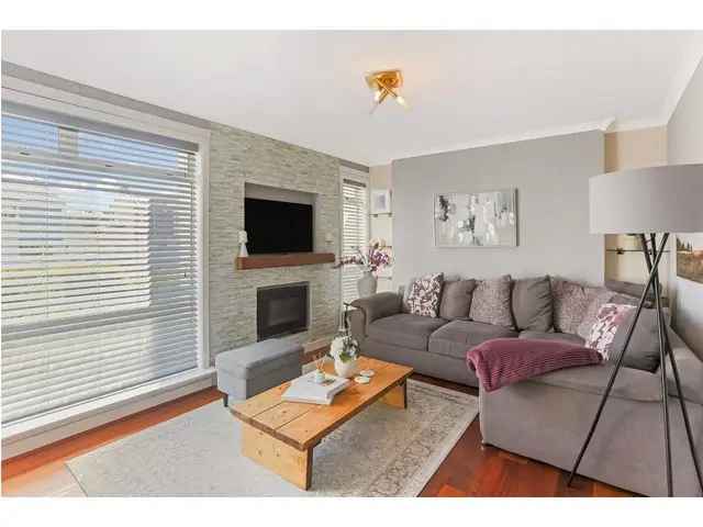2 Bedroom Semi-Detached Villa for Sale