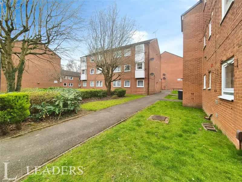 2 Bedroom Apartment for Sale - Ideal First Time Buy or Investment