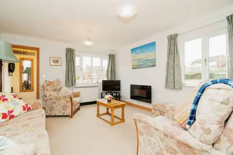 Two Bedroom House in Briston Zero Deposit Available