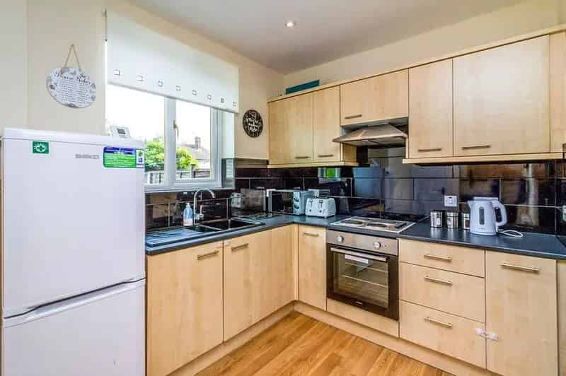 2 Bedroom Semi Detached House Sheffield S5