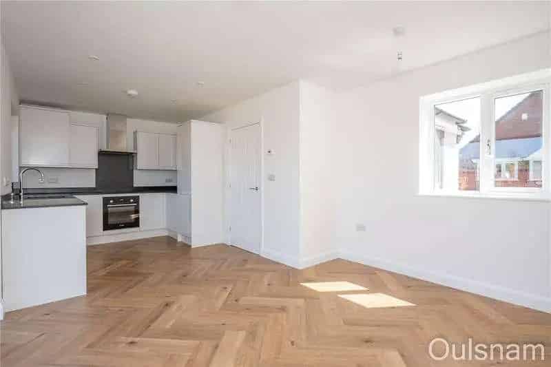 1 Bed House for Sale Catshill Near M5 M42