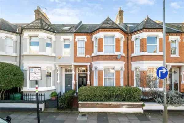 Four Bedroom Family Home in London with West-Facing Garden