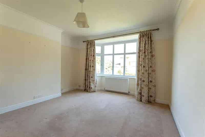 3 Bedroom Semi-Detached House to Rent