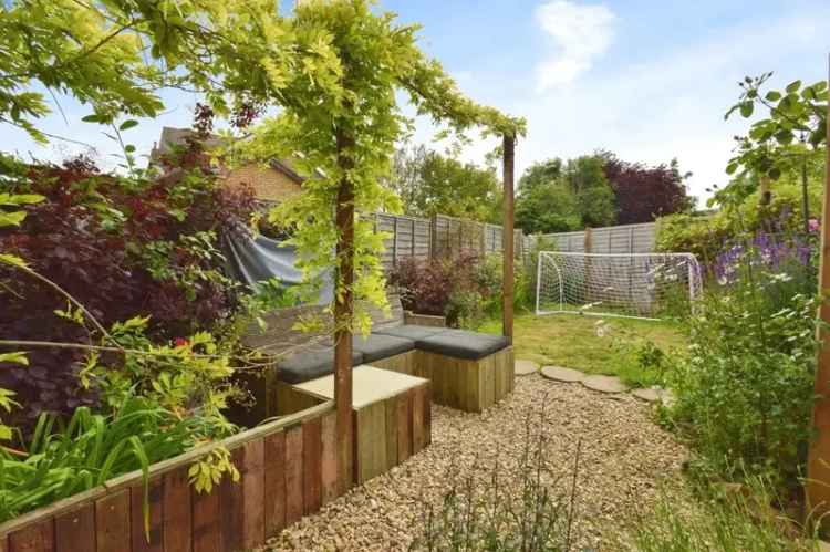 House For Sale in Picton Street, Milton Keynes, England