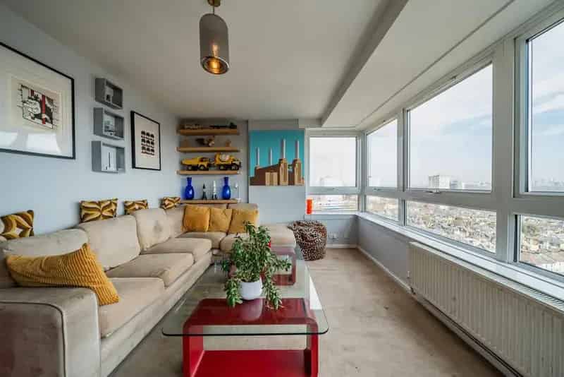 15th Floor Apartment London Skyline and River Thames Views
