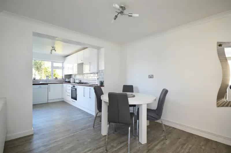 3 Bedroom House For Sale Near Schools and Transport