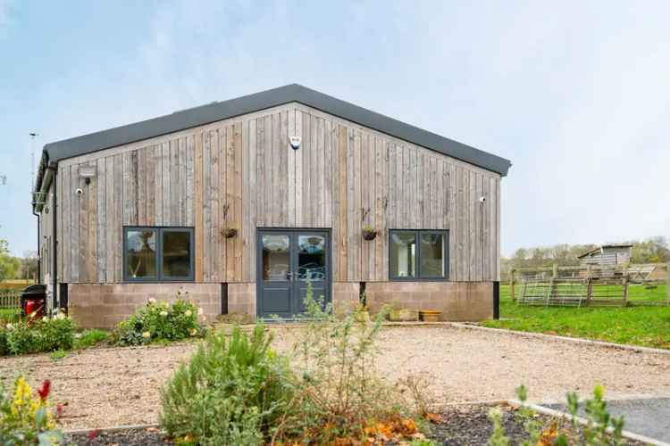 4 Bedroom Barn Conversion Near Bromsgrove