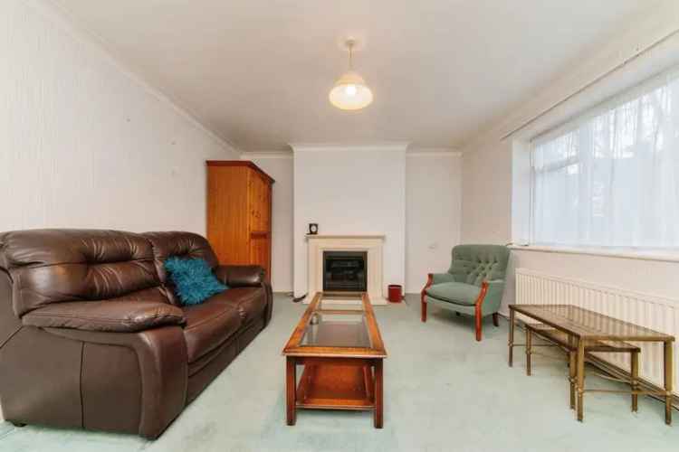 2 Bed Ground Floor Maisonette Near Bushey Station