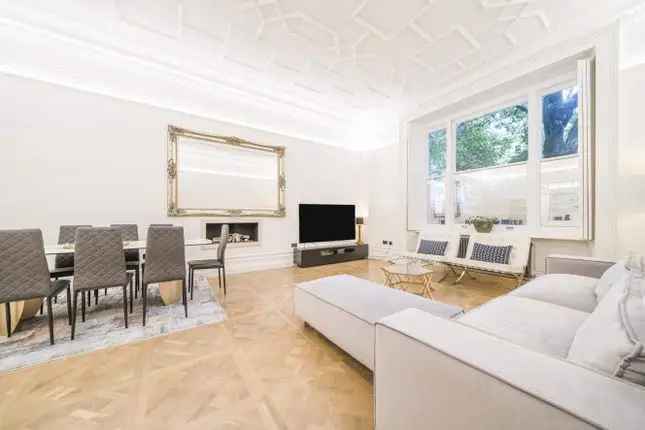 Flat for sale in Westbourne Terrace, London W2