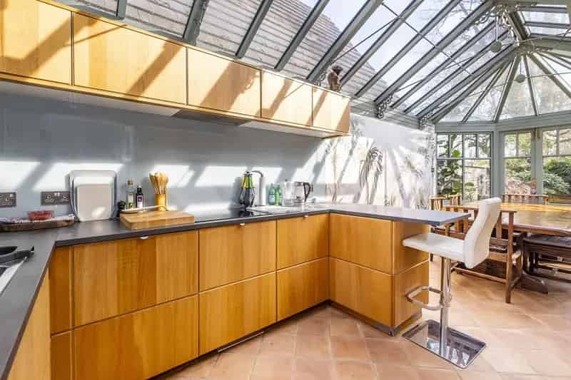 3 Bedroom Apartment to Rent Short Let Wimbledon