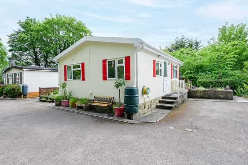 2 Bedroom Park Home for Sale