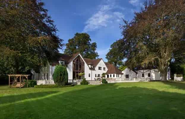 Spacious Family Home with Indoor Pool and Detached Cottage