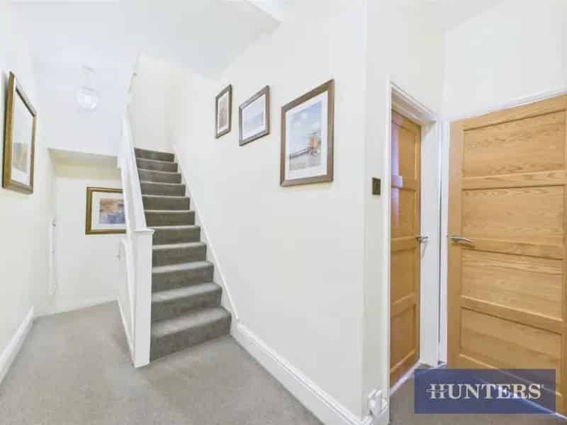 6 Bed House for Sale Near Bridlington Seafront